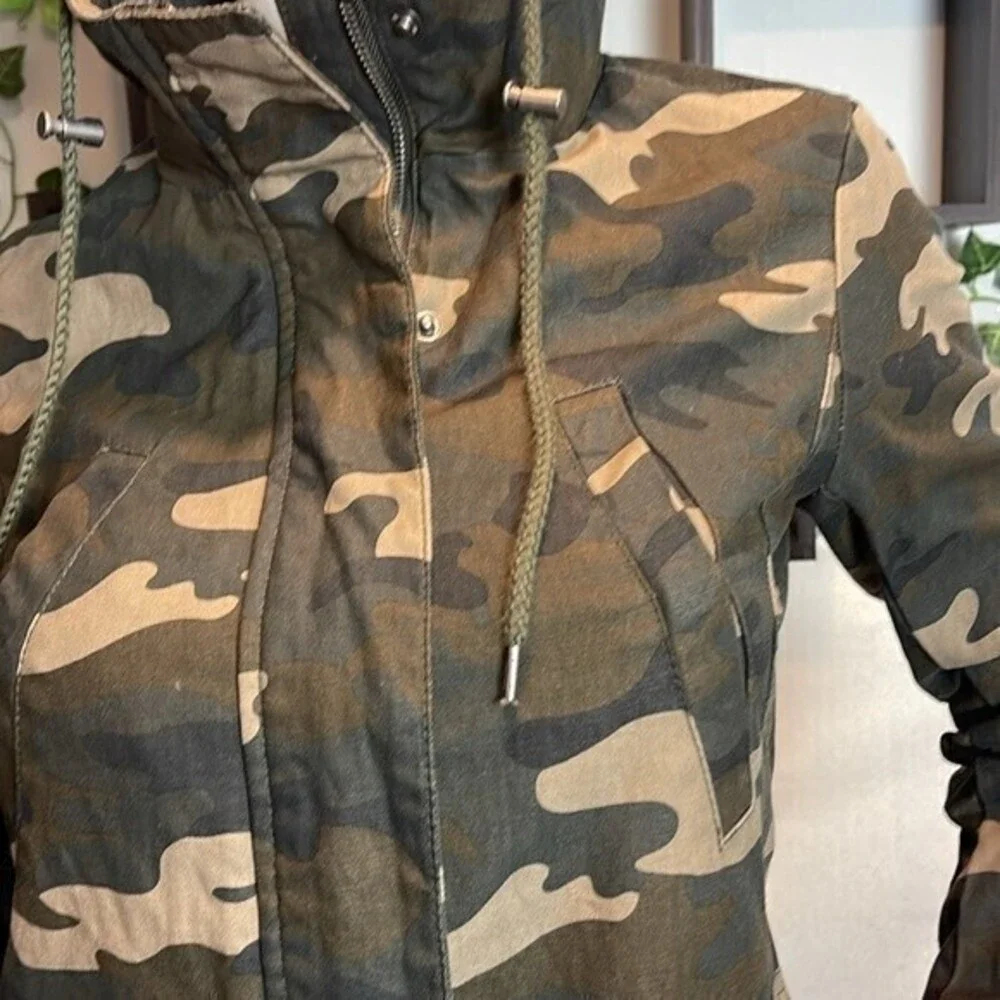 LEVI'S The Jess Cotton‎ Fishtail Hooded Parka Jacket Green Camo Size XS - Picture 5 of 8